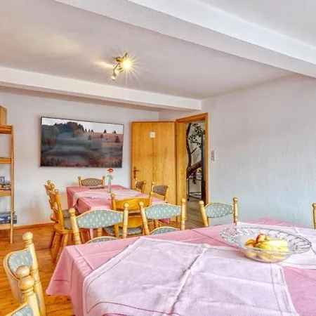 Rhoenlust Guest house