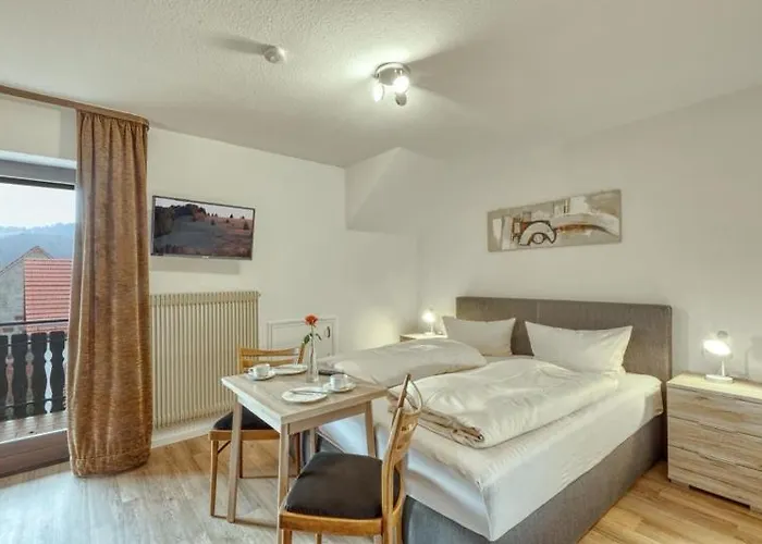 Rhoenlust Guest house *